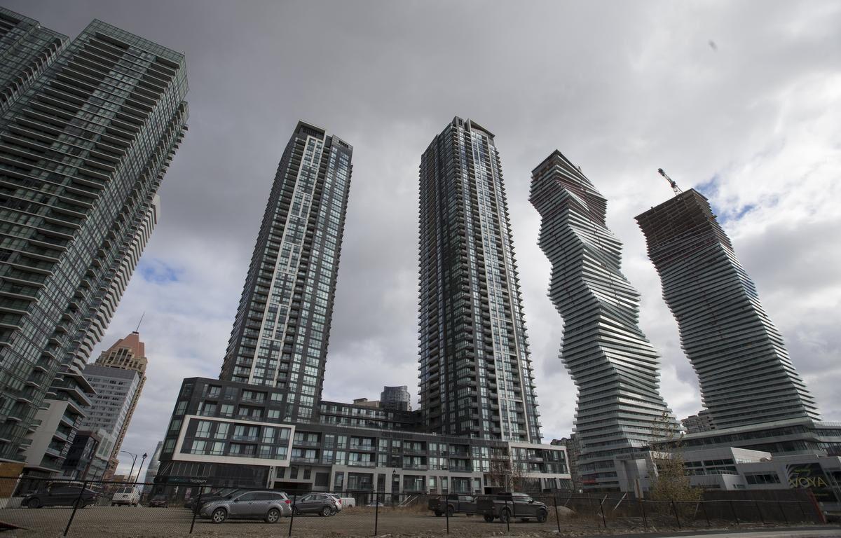 Top 10 Lucrative Jobs in Mississauga without a College Degree Top Most 10